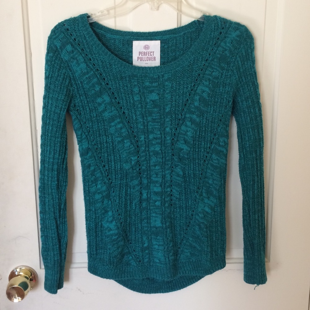 SO Cable Knit Sweater
